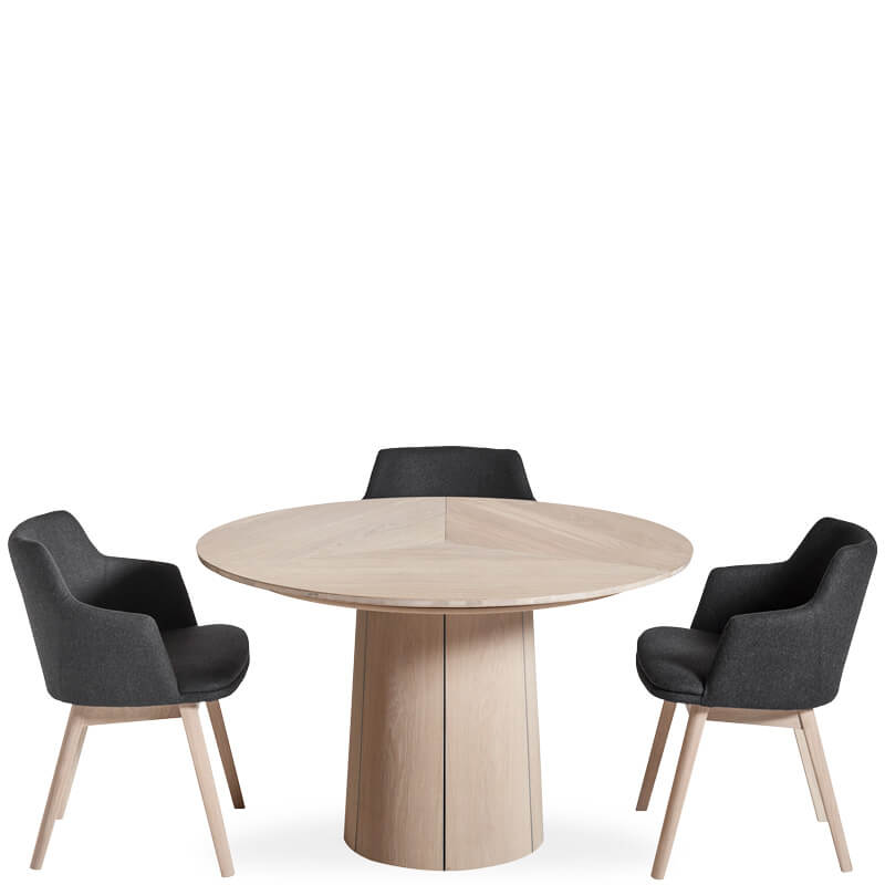 Skovby SM 33 Extendable Round Dining Table - Hansen Interiors